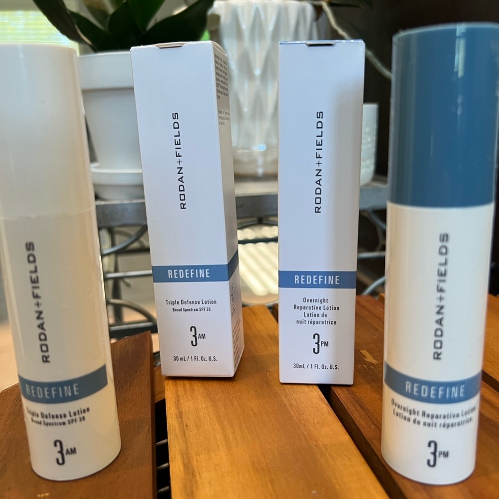 Rodan + Fields REDEFINE Skincare Set - White and Blue